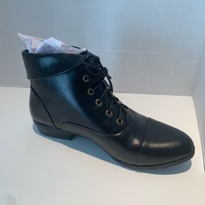 NEW Comfortview “Darcy” Bootie Size 9.5 wide